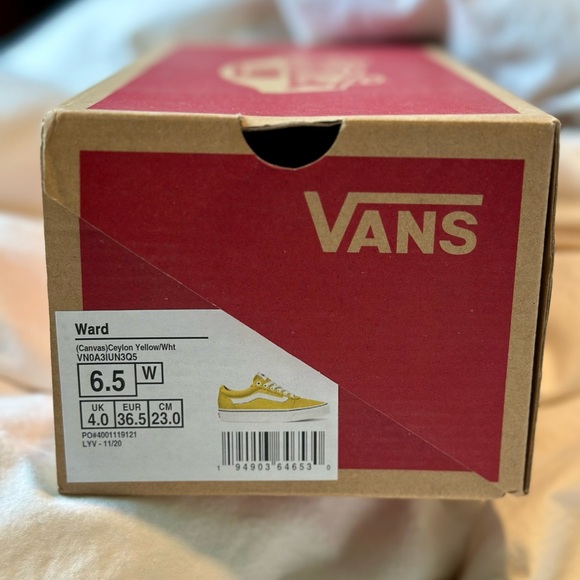 Yellow Vans Sneakers Women’s sz 6.5. EUC, only worn a few times. Smoke free home - Picture 8 of 10